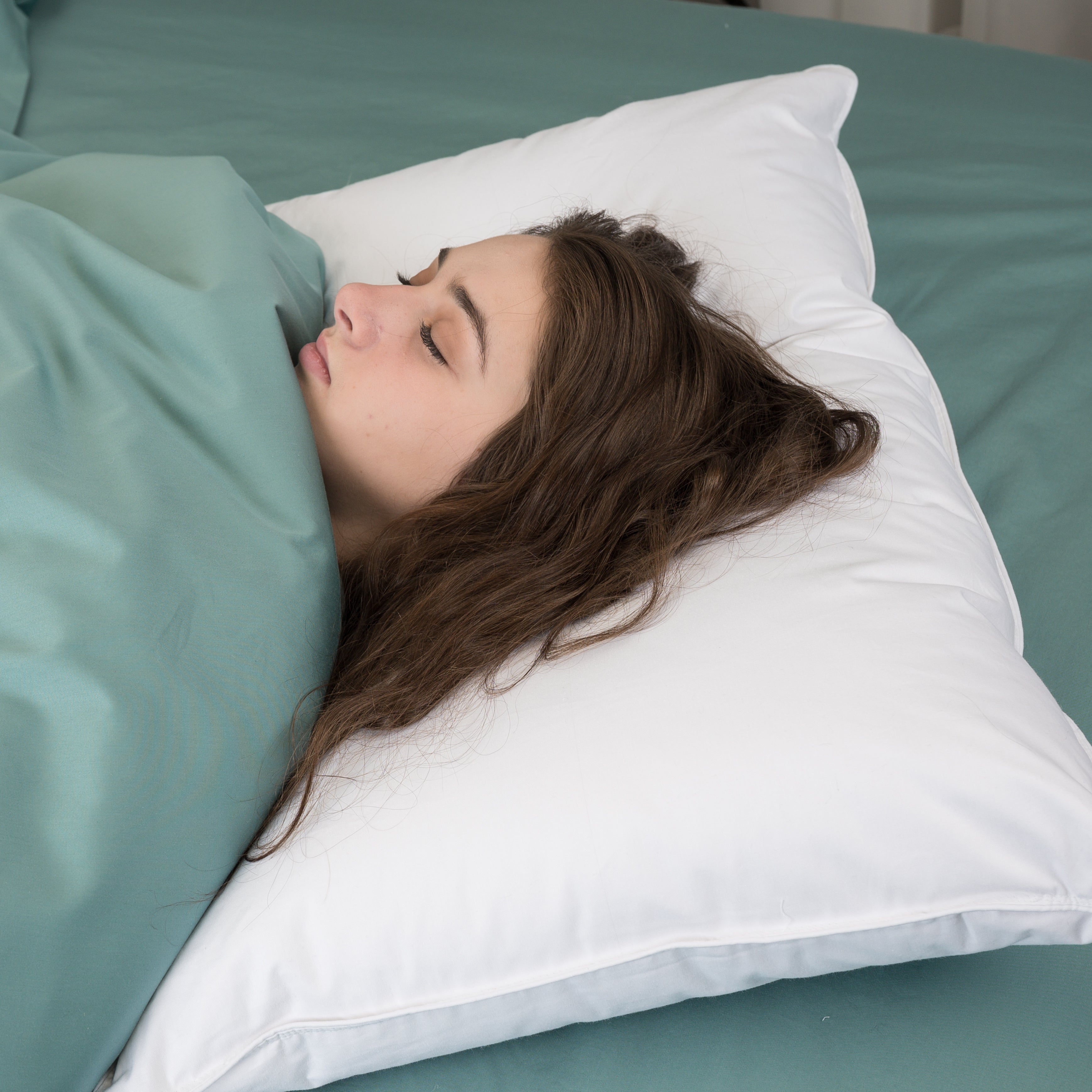 elite-down-pillow-medium-support-back-sleeper