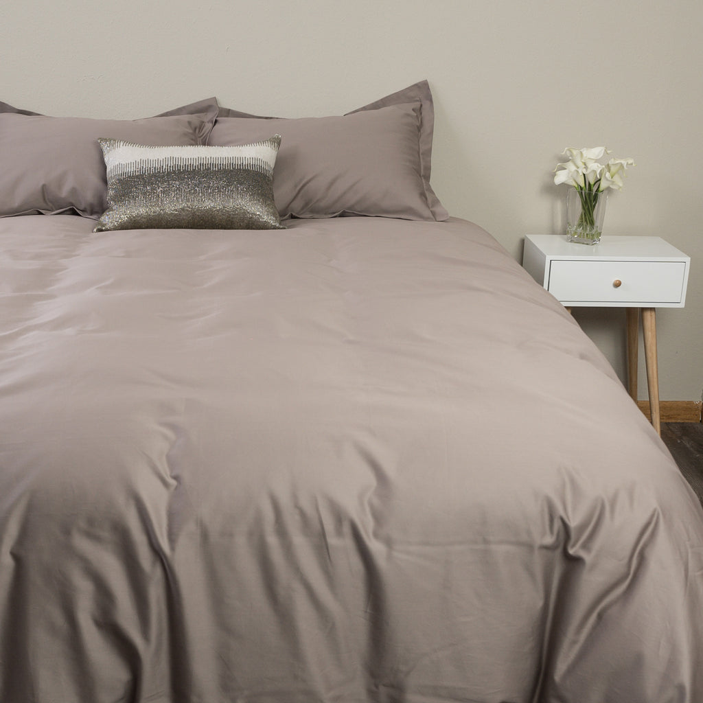 600 Thread Count Sateen Duvet Cover Set Truffle Bed Image